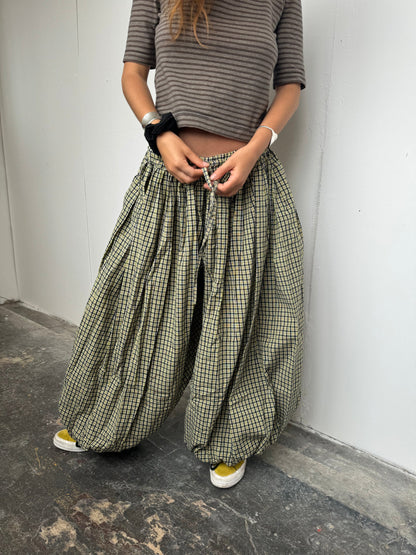 Check Oshi Trousers